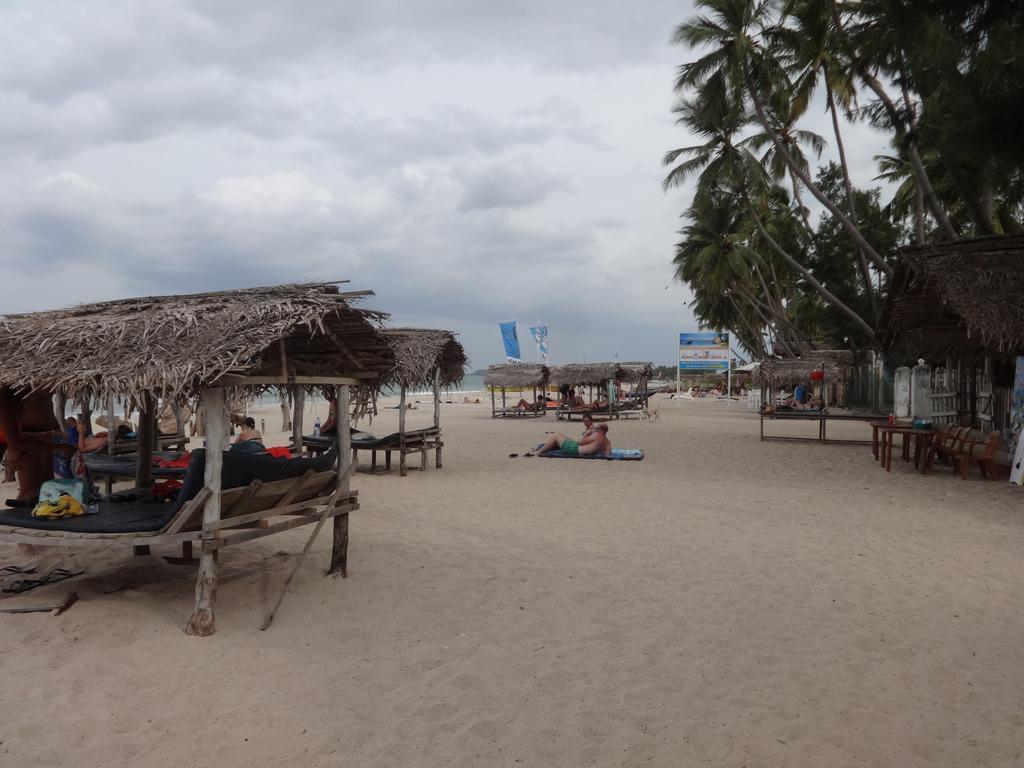 Neem Beach House Hotel Trincomalee Exterior photo